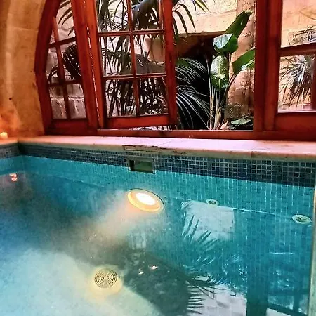 Il Mithna With Indoor Heated Jacuzzi Pool Villa *