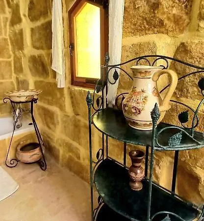 Il Mithna With Indoor Heated Jacuzzi Pool * Għarb