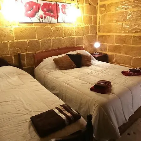 Il Mithna With Indoor Heated Jacuzzi Pool * Għarb