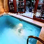 Il Mithna With Indoor Heated Jacuzzi Pool ヴィラ ガルブ
