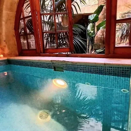 Il Mithna With Indoor Heated Jacuzzi Pool Villa *