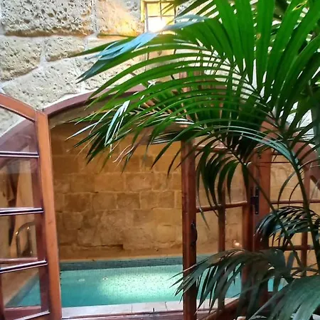 Villa Il Mithna With Indoor Heated Jacuzzi Pool *