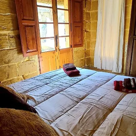 Villa Il Mithna With Indoor Heated Jacuzzi Pool