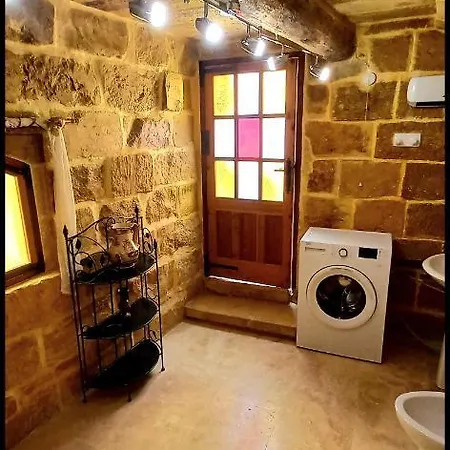 Il Mithna With Indoor Heated Jacuzzi Pool Villa Għarb