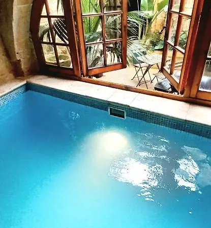 Il Mithna With Indoor Heated Jacuzzi Pool Għarb