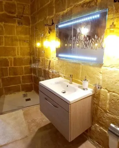 빌라 Il Mithna With Indoor Heated Jacuzzi Pool