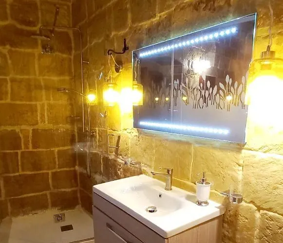 빌라 Il Mithna With Indoor Heated Jacuzzi Pool