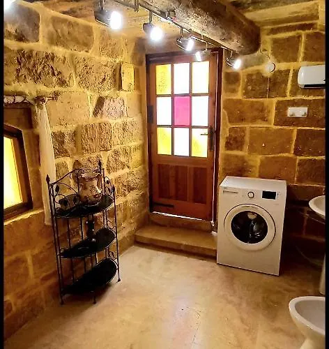 Il Mithna With Indoor Heated Jacuzzi Pool 빌라 가르브