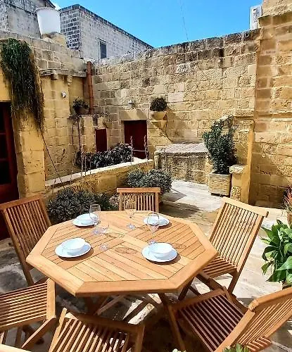 Il Mithna With Indoor Heated Jacuzzi Pool Għarb